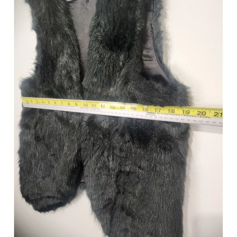 Skies Are Blue Women's Black Faux Fur Elegant Vest‎ Size M